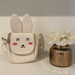 Beautiful bunny crossbody.